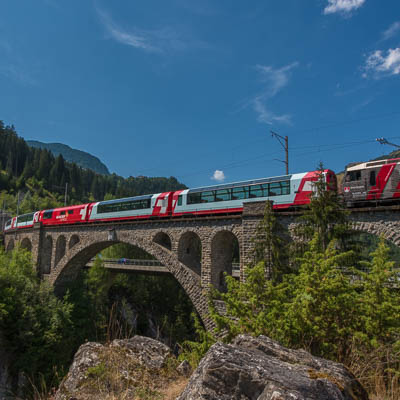 Glacier Express auf der Solisbrücke