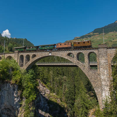 Solisbrücke mit alter Eisenbahn